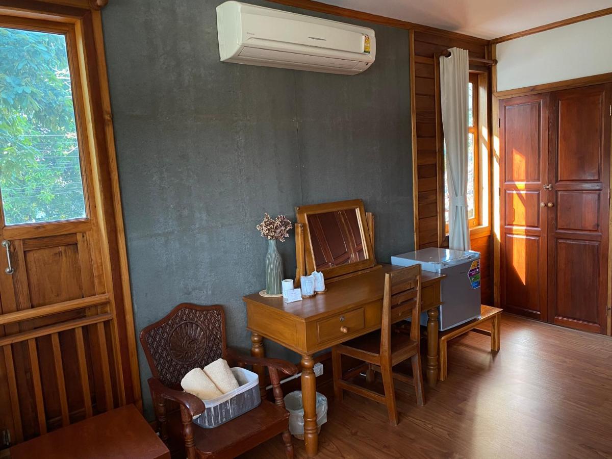 Tha Ma-O Bouteak Homestay - Self Check-In Lampang Eksteriør bilde