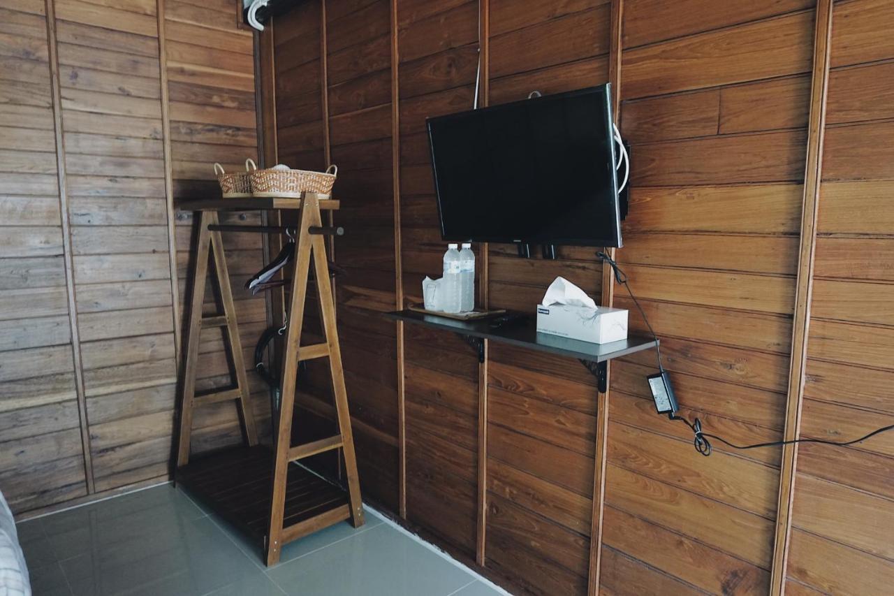Tha Ma-O Bouteak Homestay - Self Check-In Lampang Eksteriør bilde