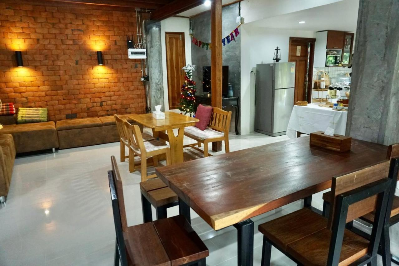 Tha Ma-O Bouteak Homestay - Self Check-In Lampang Eksteriør bilde