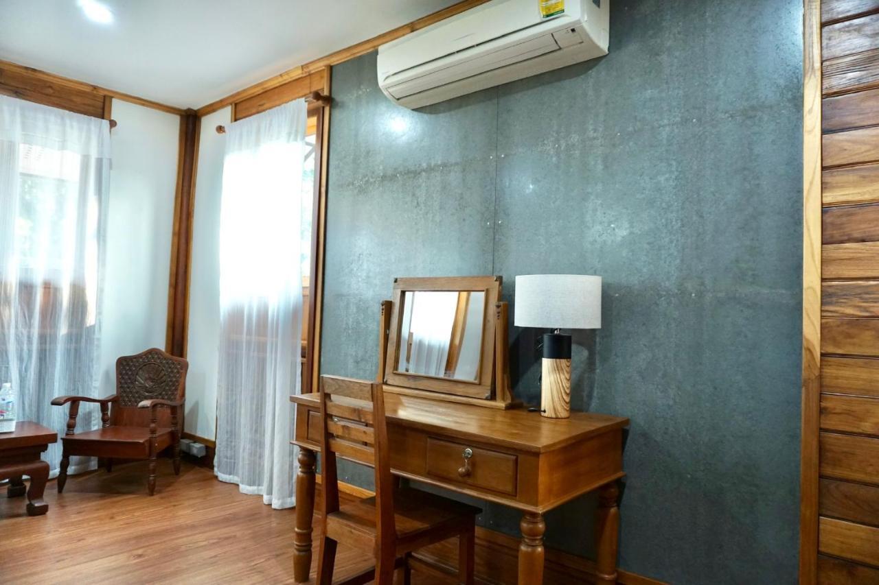Tha Ma-O Bouteak Homestay - Self Check-In Lampang Eksteriør bilde