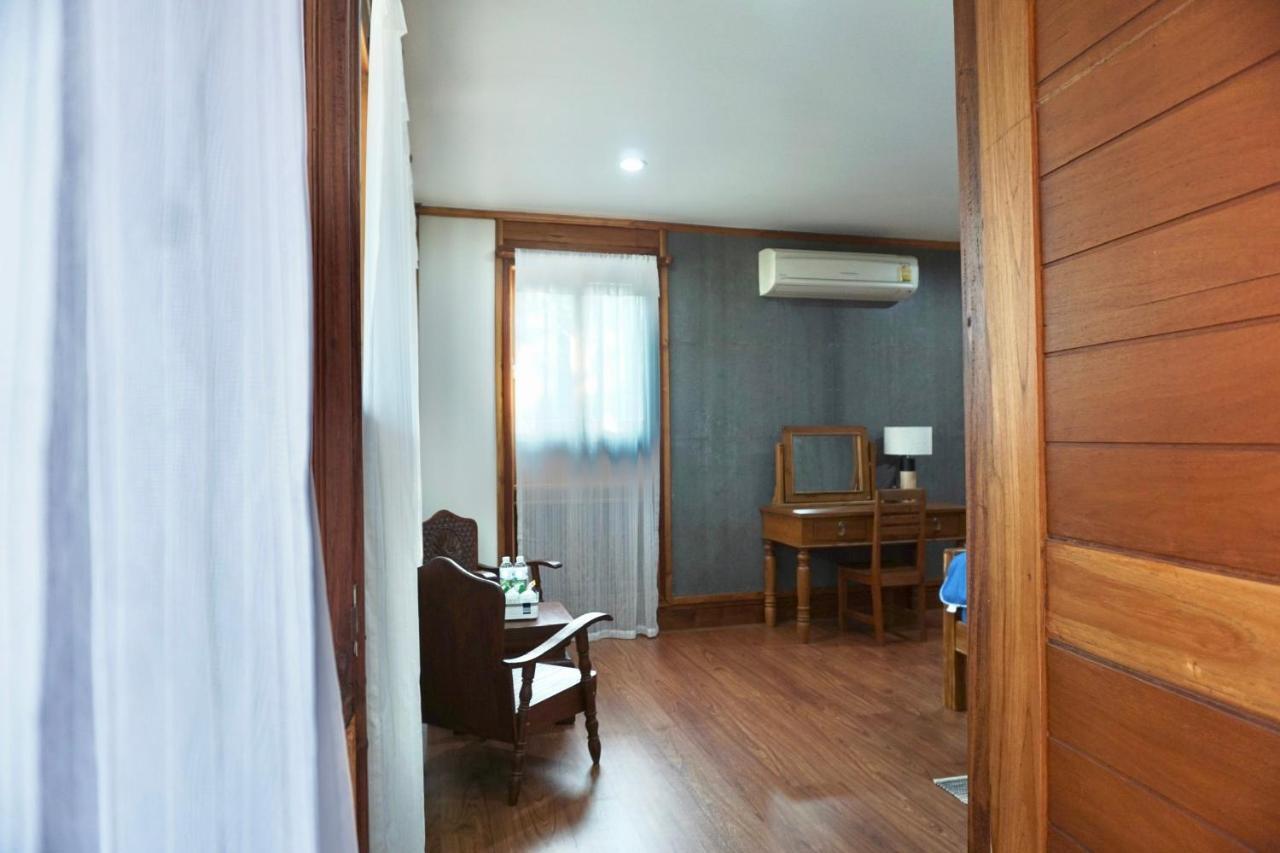 Tha Ma-O Bouteak Homestay - Self Check-In Lampang Eksteriør bilde